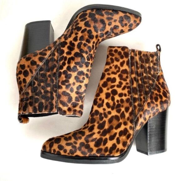 Marc Fisher Alva leopard print Calf Hair Booties 7 New - Picture 3 of 7